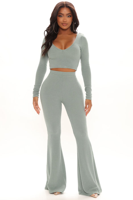 Flare pants shop set fashion nova