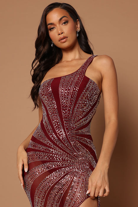 Wow The Crowd Embellished Maxi Dress Burgundy