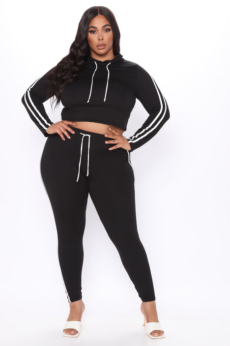 Fashion nova tennis court set clearance