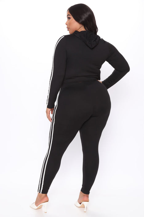 Fashion nova tennis court set clearance