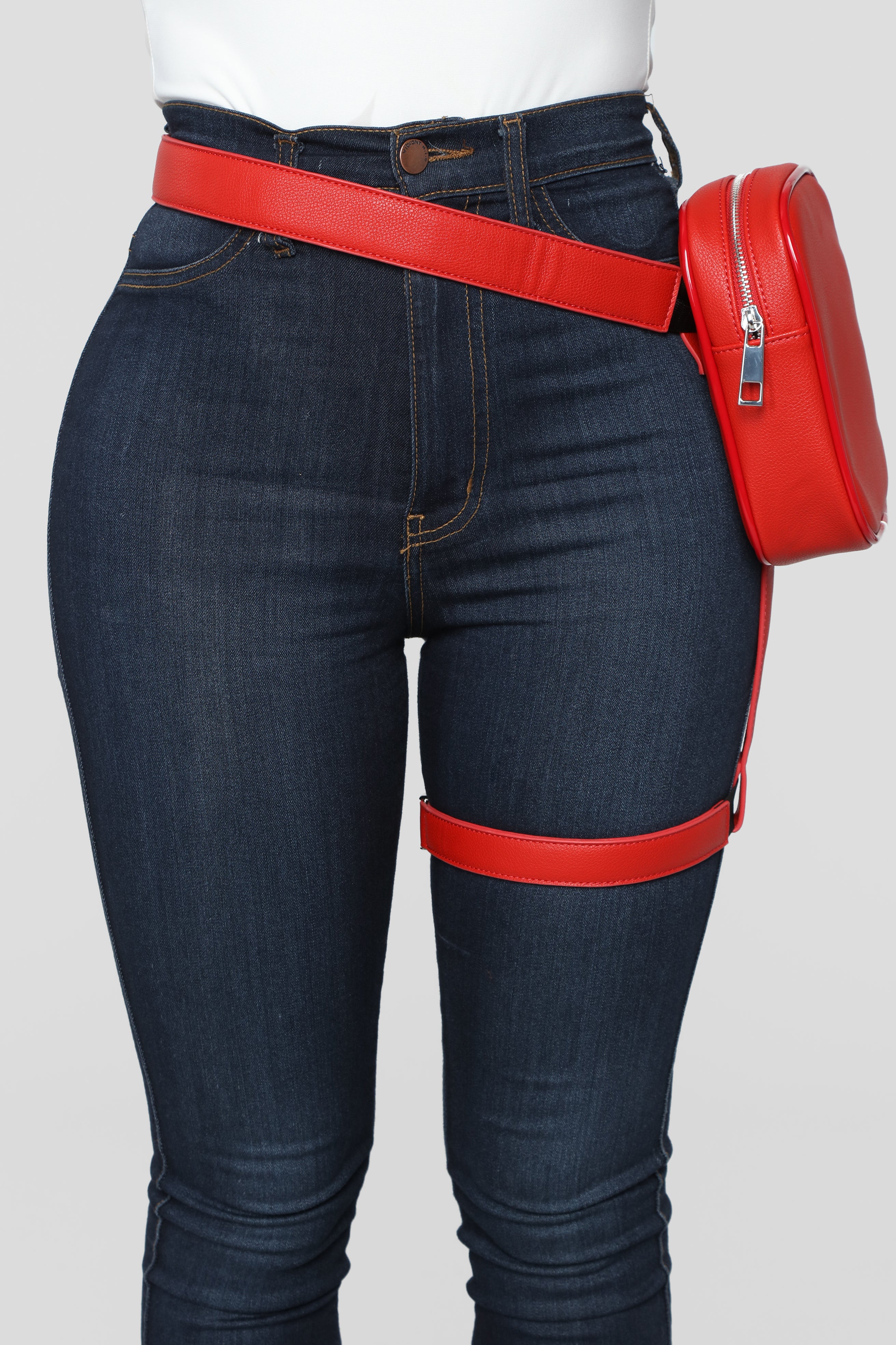 Harness fanny on sale pack fashion nova