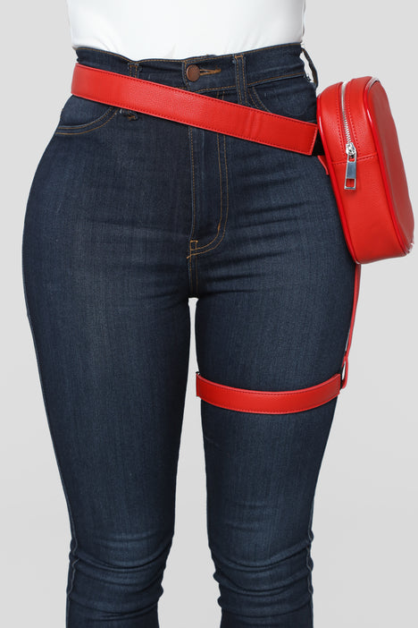 Thigh best sale fanny pack
