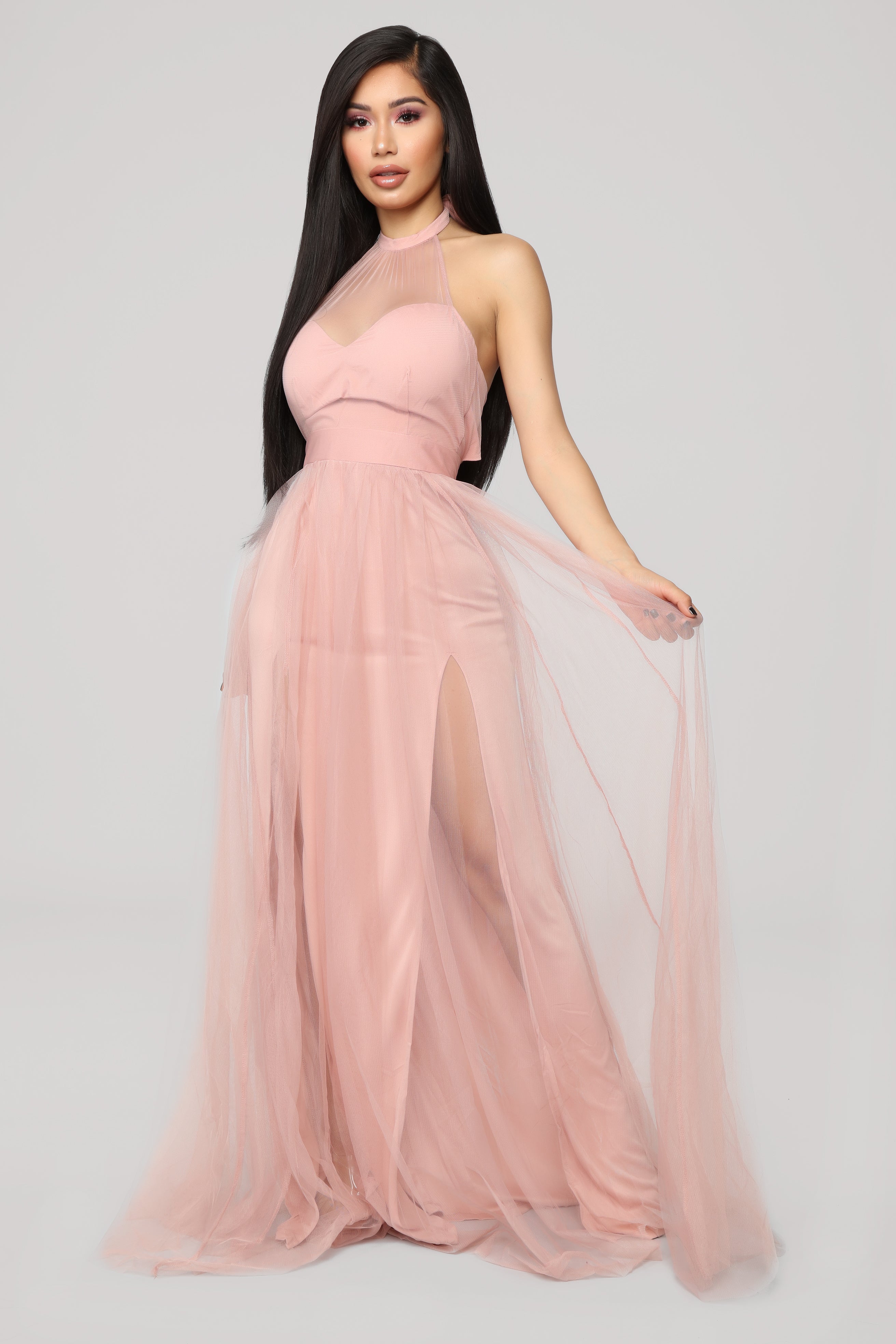 Fashion nova off hotsell the tulle gown