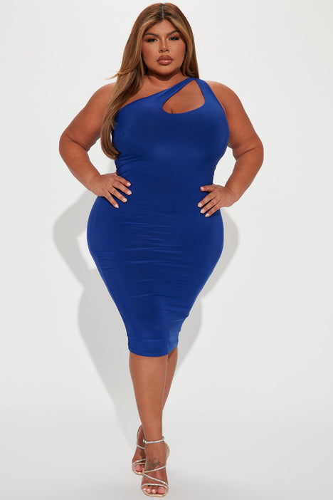 Fashion nova royal debut dress 2025