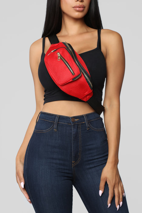 Fashion nova fanny pack best sale