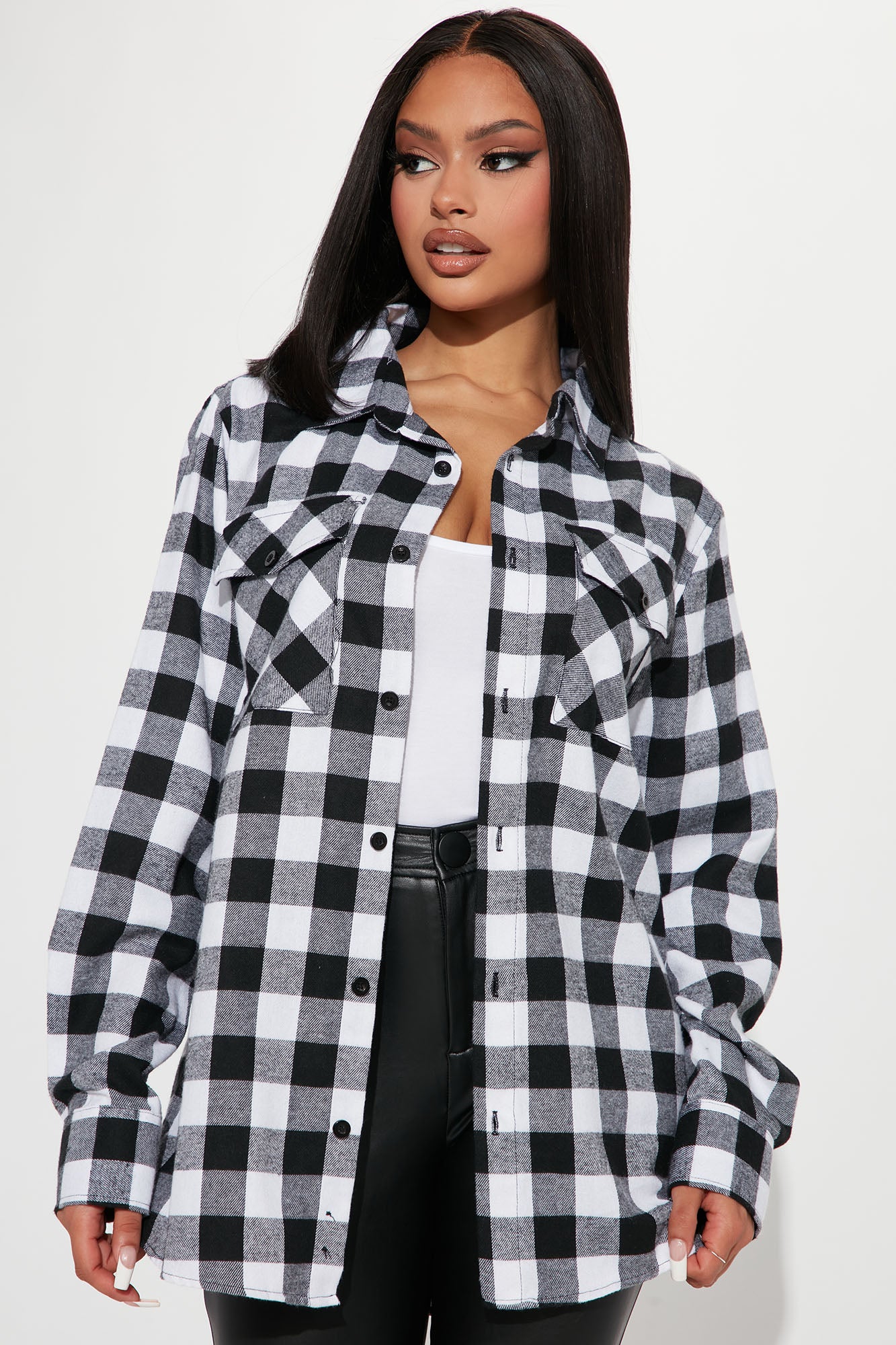Black and white 2025 flannel shirt outfit