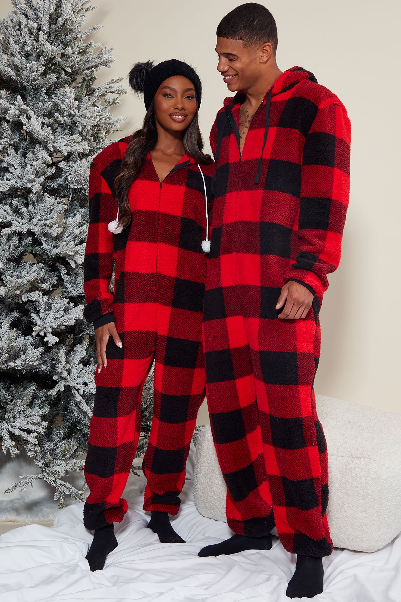 Red black sales christmas pajamas