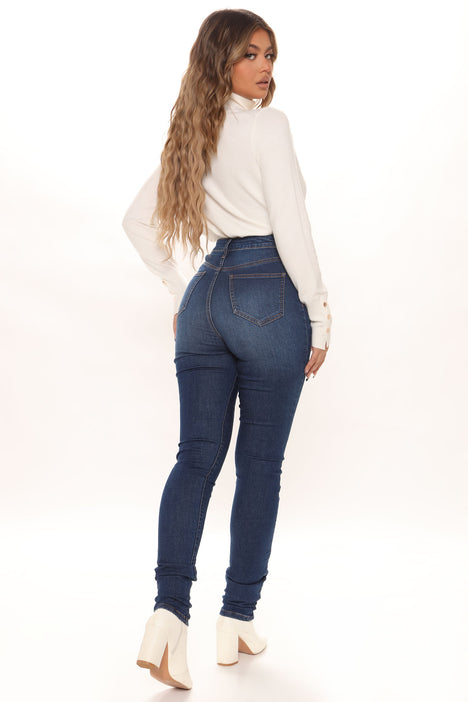 Fashion nova tall jeans hotsell