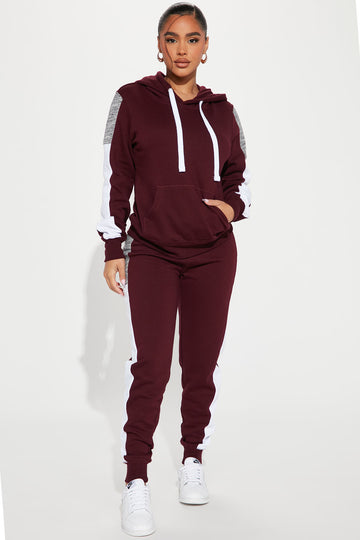 Sweat suits fashion hot sale nova