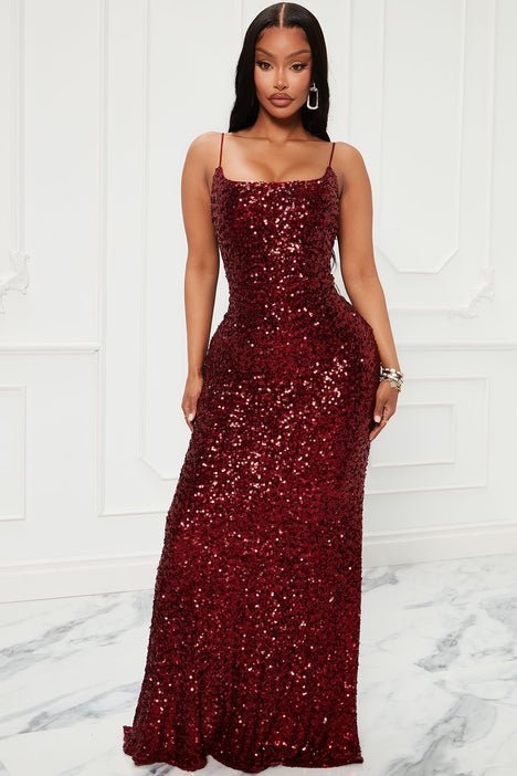 Fashion nova burgundy maxi dress hotsell