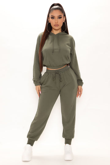 Sweatsuit best sale fashion nova