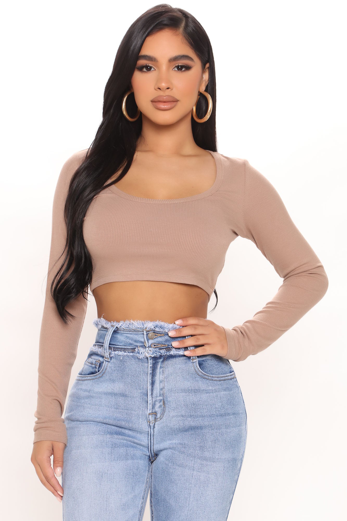 ssy clo on Instagram: Best tops for small bust😍😍.. #best #tops #for # small #bust #fashionposts #loveforfashion #fashionnow #outfitideas  #outfitinspo #liketkit #clothes #vintageclothes #fashiongoals #styleclothes  #aestheticpage #sassygirl #feminine
