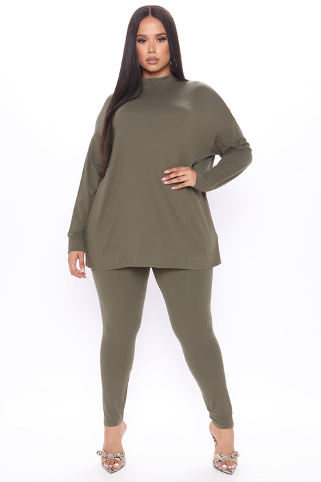 Fashion nova leggings plus deals size