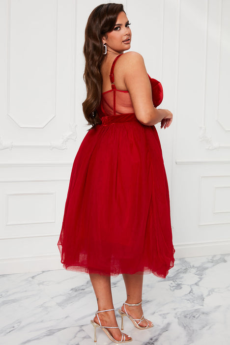Red gown fashion nova discount