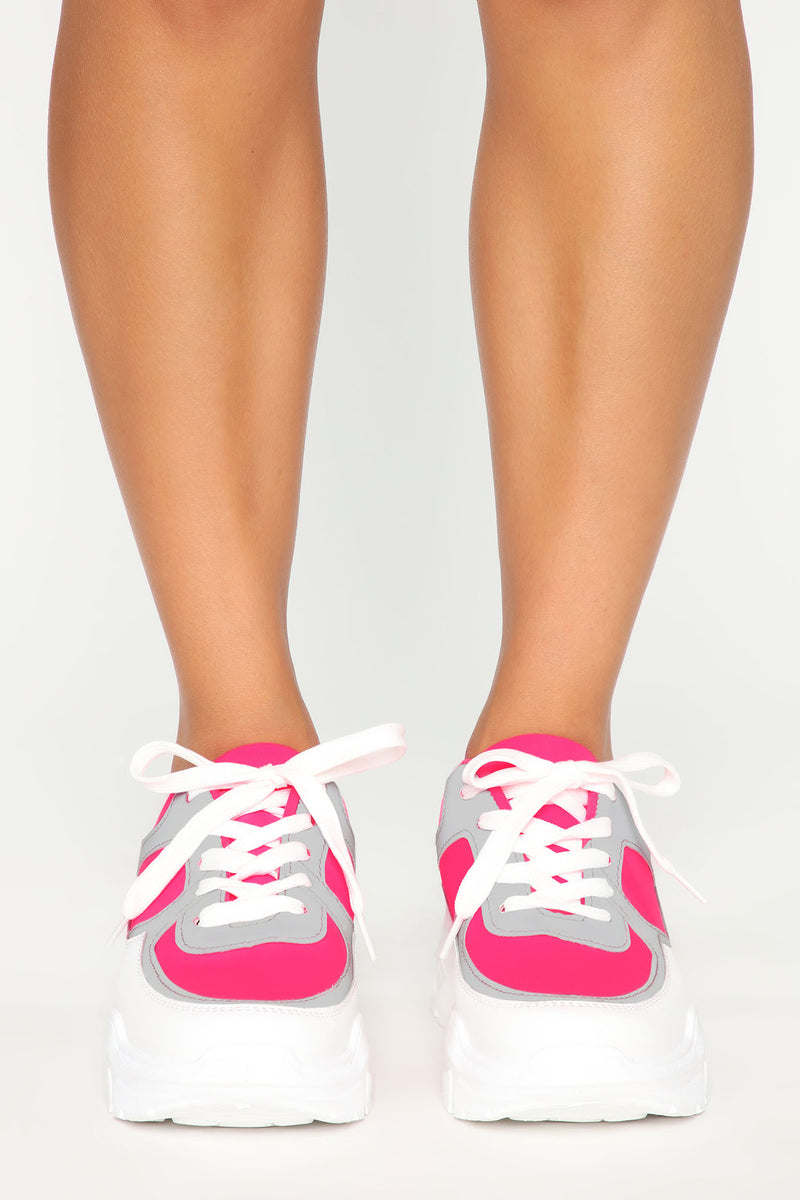 Sunny Sneakers - Metallic Light Pink