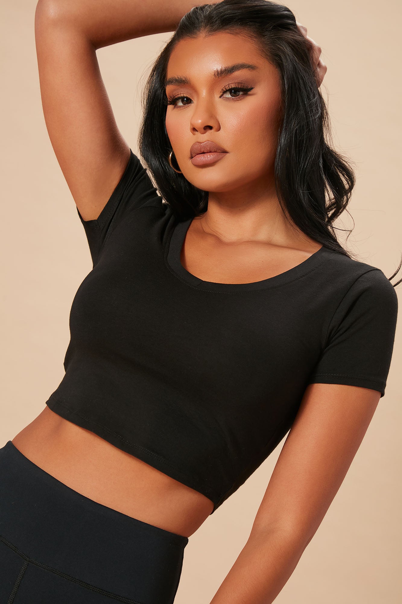 Cropped black sale tee