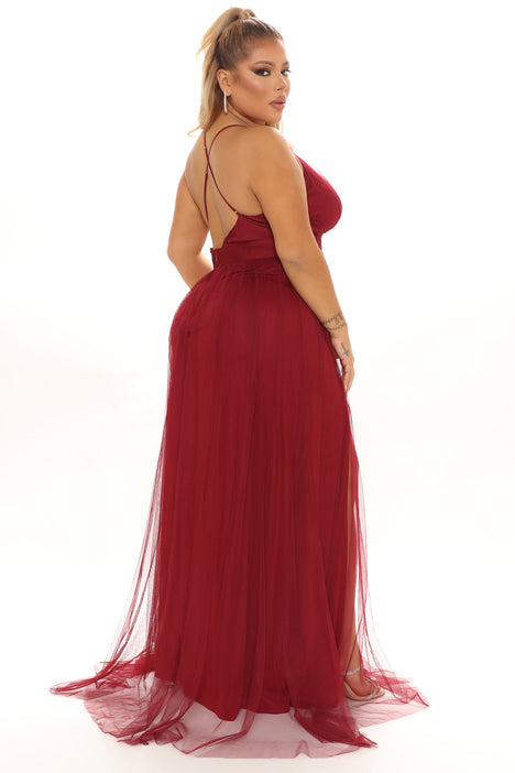 Fashion nova on cheap the runway maxi dress