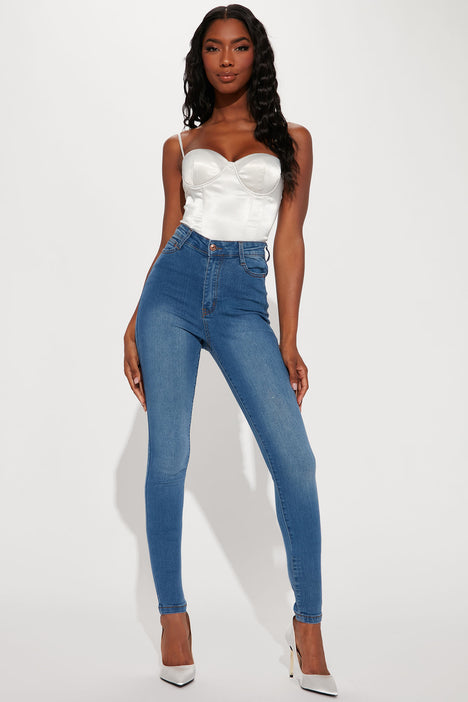 Fashion nova online high waisted jeans