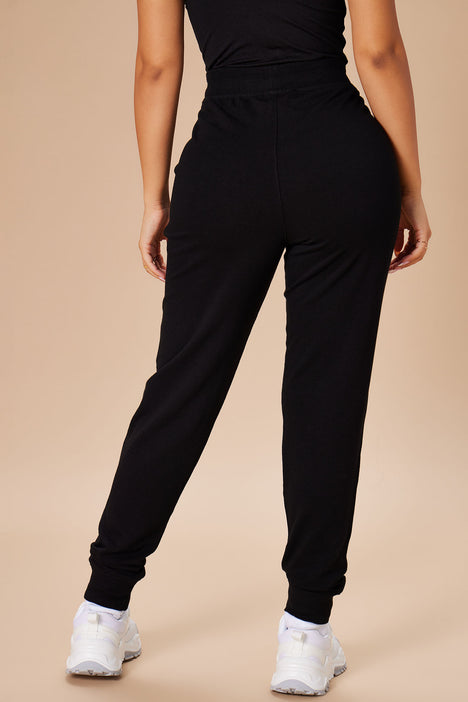Fashion nova best sale black joggers