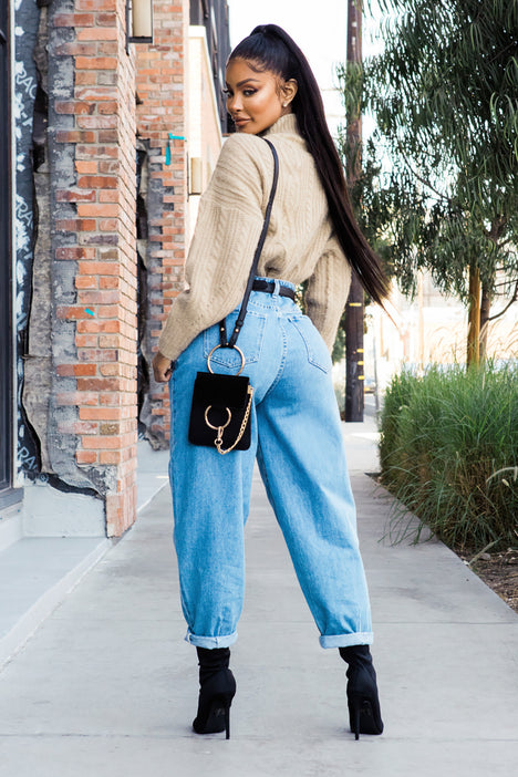 Daydreaming High Rise Mom Jeans Medium Wash