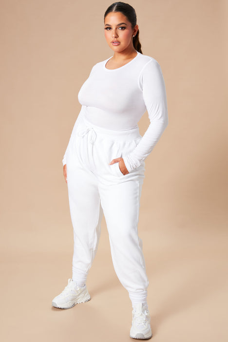 Fashion nova hotsell white joggers