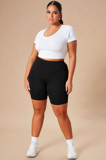 Fashion nova on sale plus size shorts