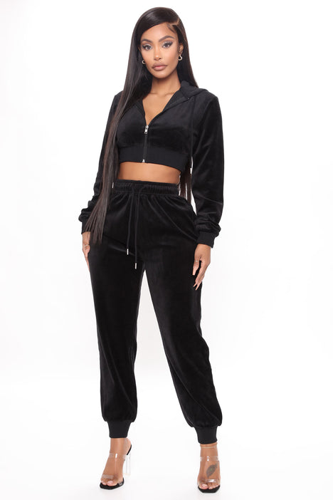 Fashion nova velvet tracksuit on sale
