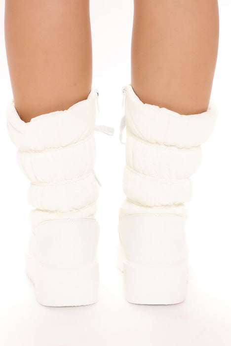Fashion nova sale winter boots