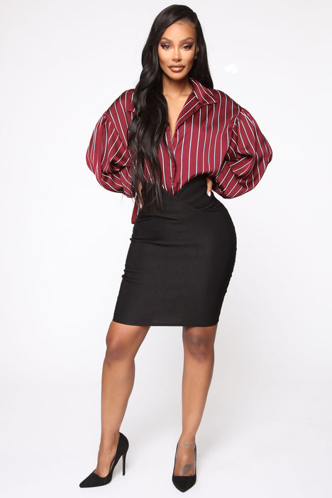Black pencil store skirt fashion nova