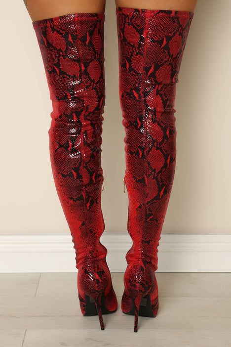 Red boots outlet fashion nova