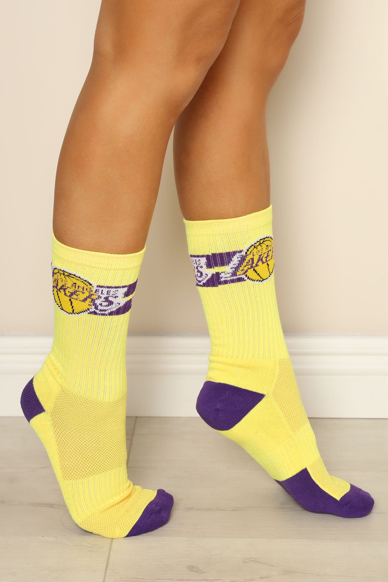 Lebron socks lakers discount