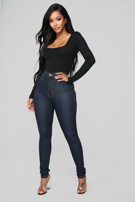 Women's Classic High Waist Skinny Jeans in Medium Blue Wash Size 0 by Fashion Nova