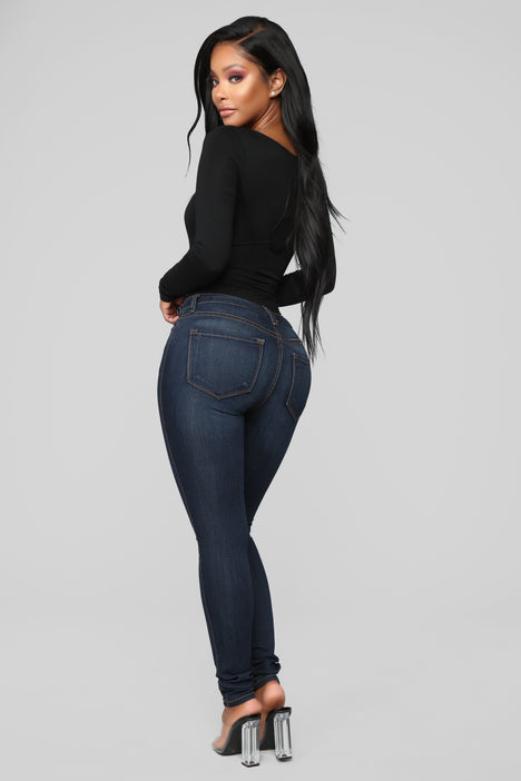 Classic mid rise skinny jeans clearance fashion nova