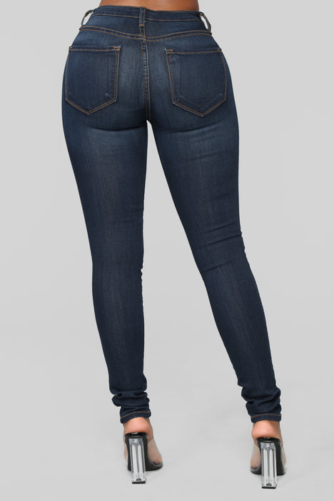 Fashion nova classic mid rise hot sale skinny jeans