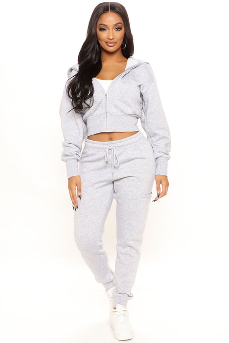 Crop top hoodie fashion nova shop