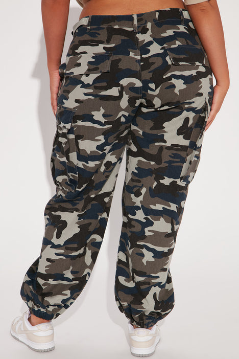 Cadet kendall on sale oversized camo pants