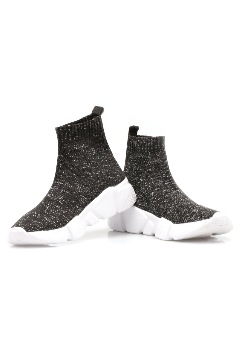 nova slip on sneaker