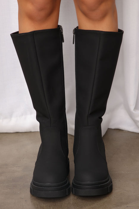 Dr martens vaux high boots on sale