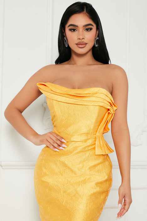 Fashion nova dresses yellow on sale