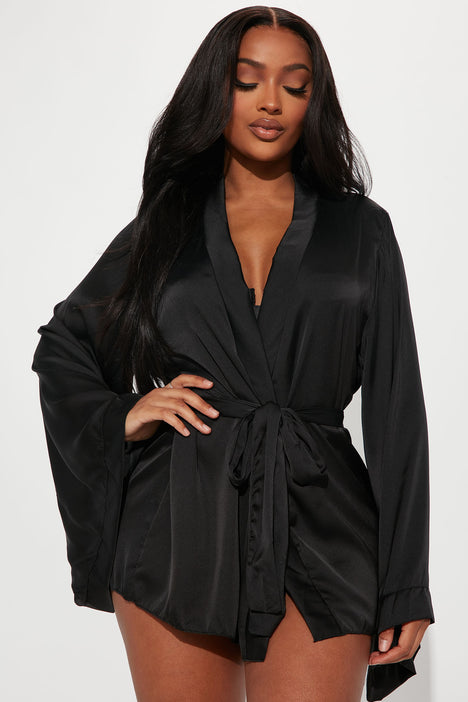 Fashion nova silk robe clearance