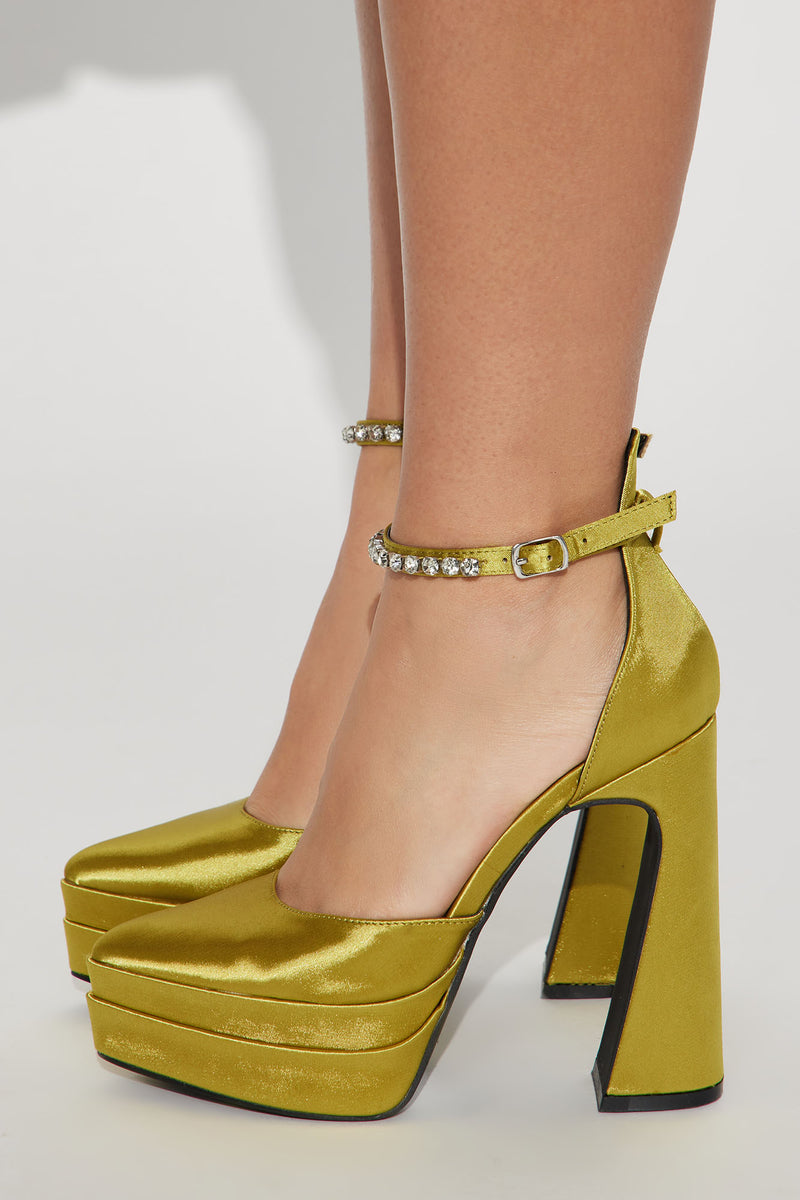 First Place Platform Pumps - Green | Fashion Nova, Shoes | Fashion Nova