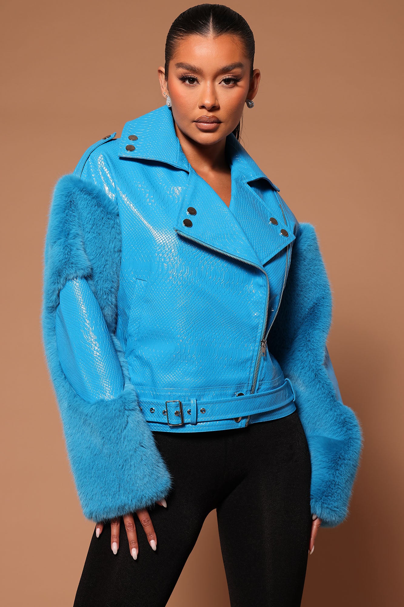 Blue fur hotsell coat fashion nova