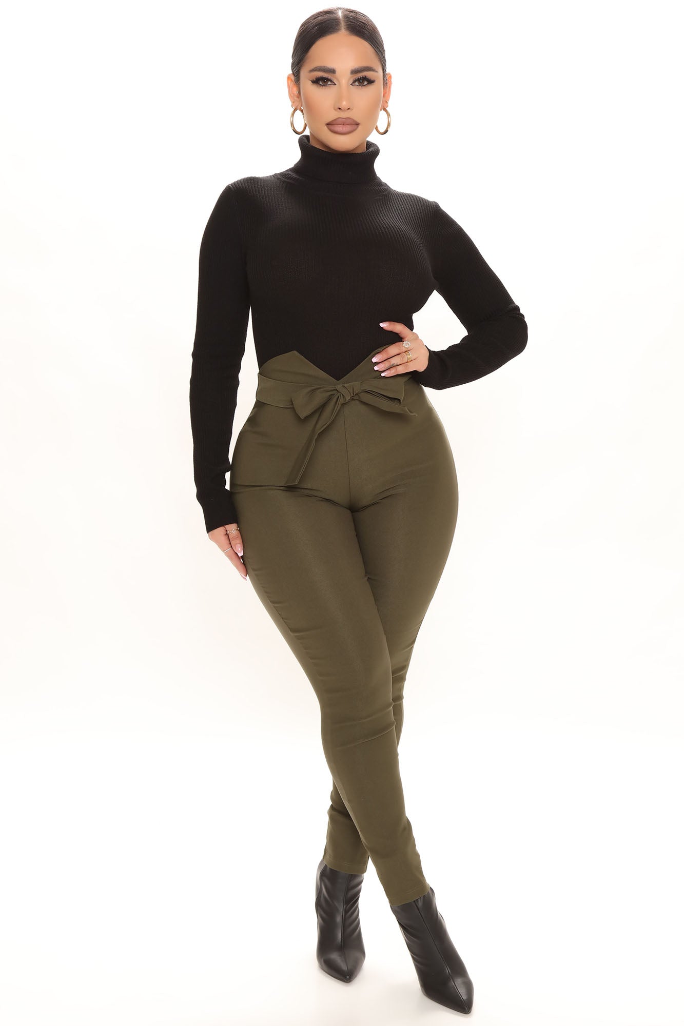 Fashion nova olive green pants sale