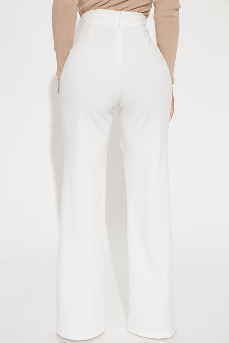 Fashion nova online white pants