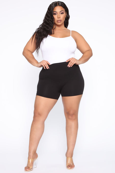 Fashion nova plus outlet size shorts