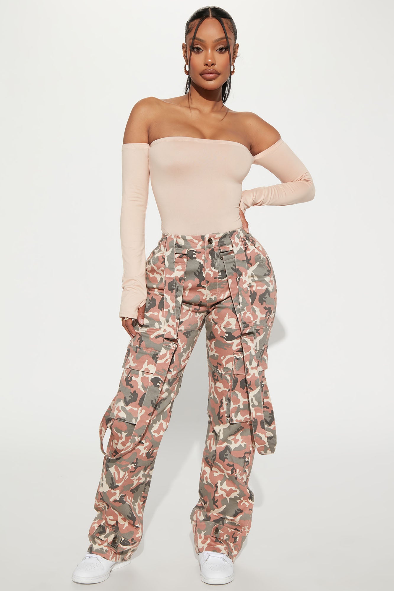 Fashion nova hotsell pink camo pants
