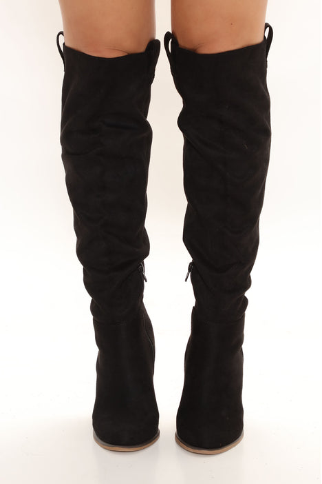 Black knee high on sale boots fashion nova