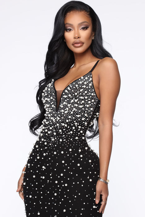Pearl deals black dress