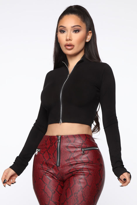 Zipper up crop top hotsell fashion nova