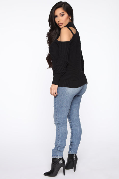 Fashion nova black sweater top